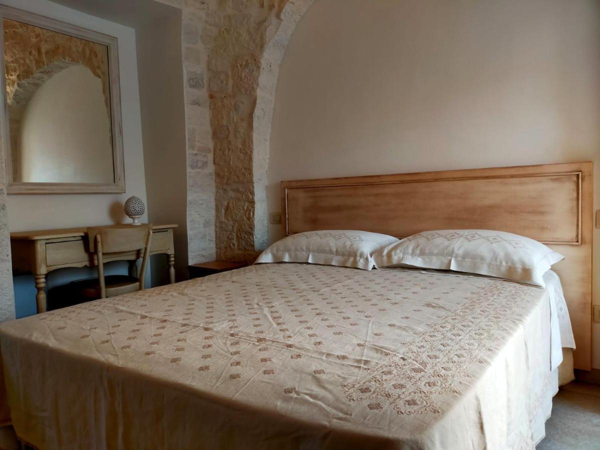 I Trulli Di Nonno Battista Villa Locorotondo Exterior photo