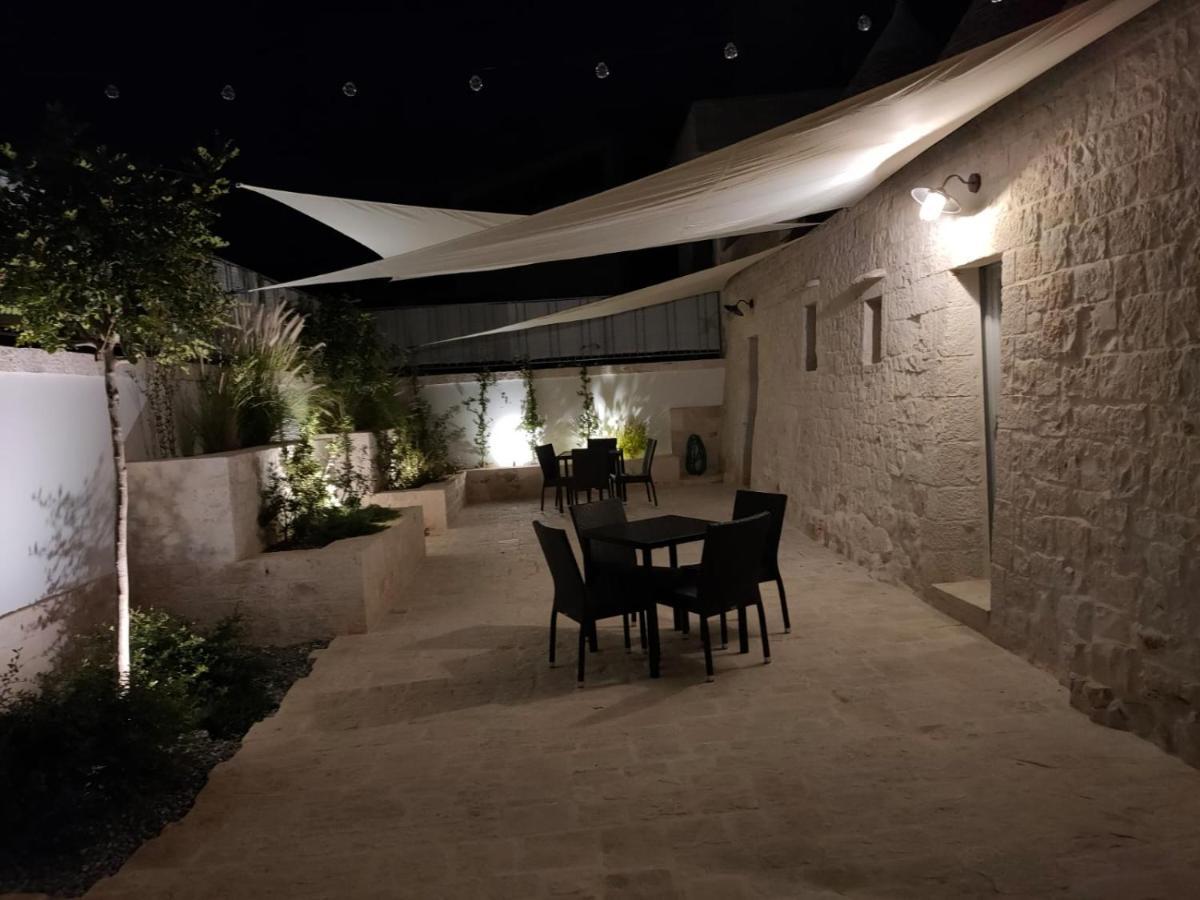 I Trulli Di Nonno Battista Villa Locorotondo Exterior photo