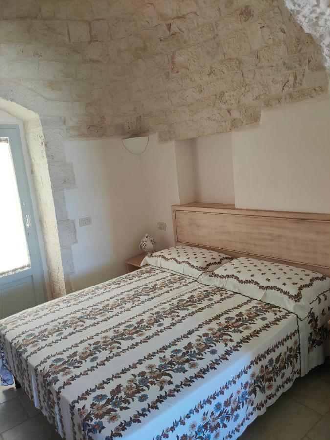 I Trulli Di Nonno Battista Villa Locorotondo Exterior photo