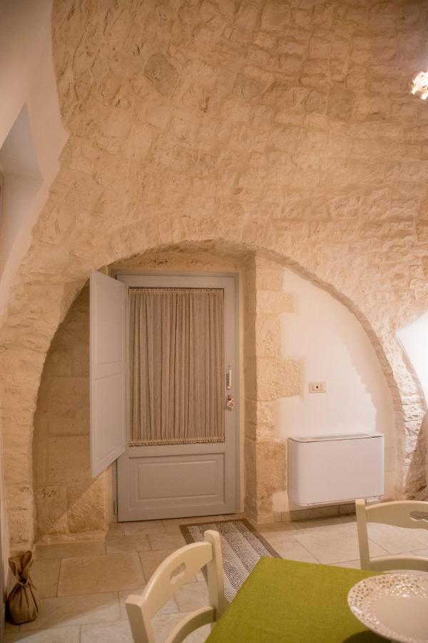 I Trulli Di Nonno Battista Villa Locorotondo Exterior photo