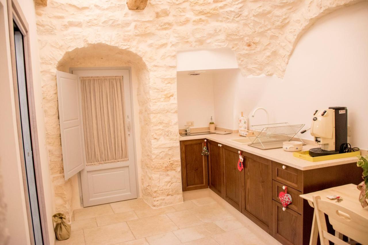 I Trulli Di Nonno Battista Villa Locorotondo Exterior photo