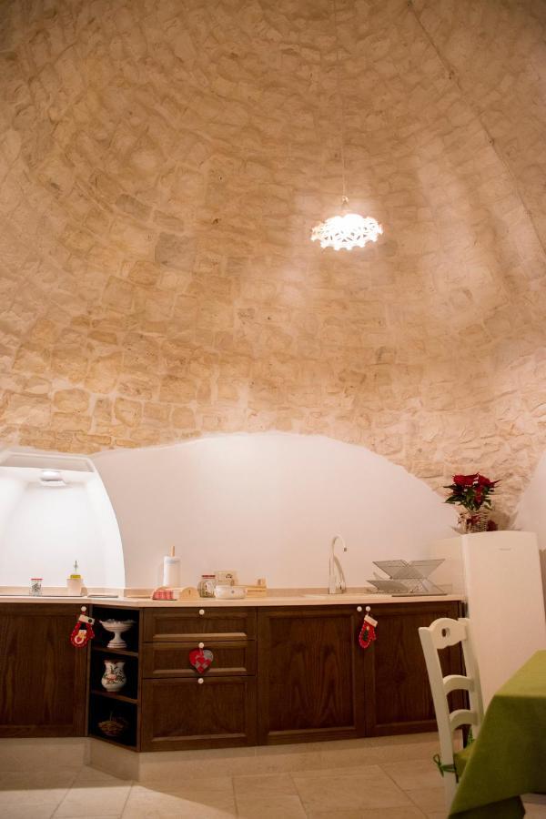 I Trulli Di Nonno Battista Villa Locorotondo Exterior photo