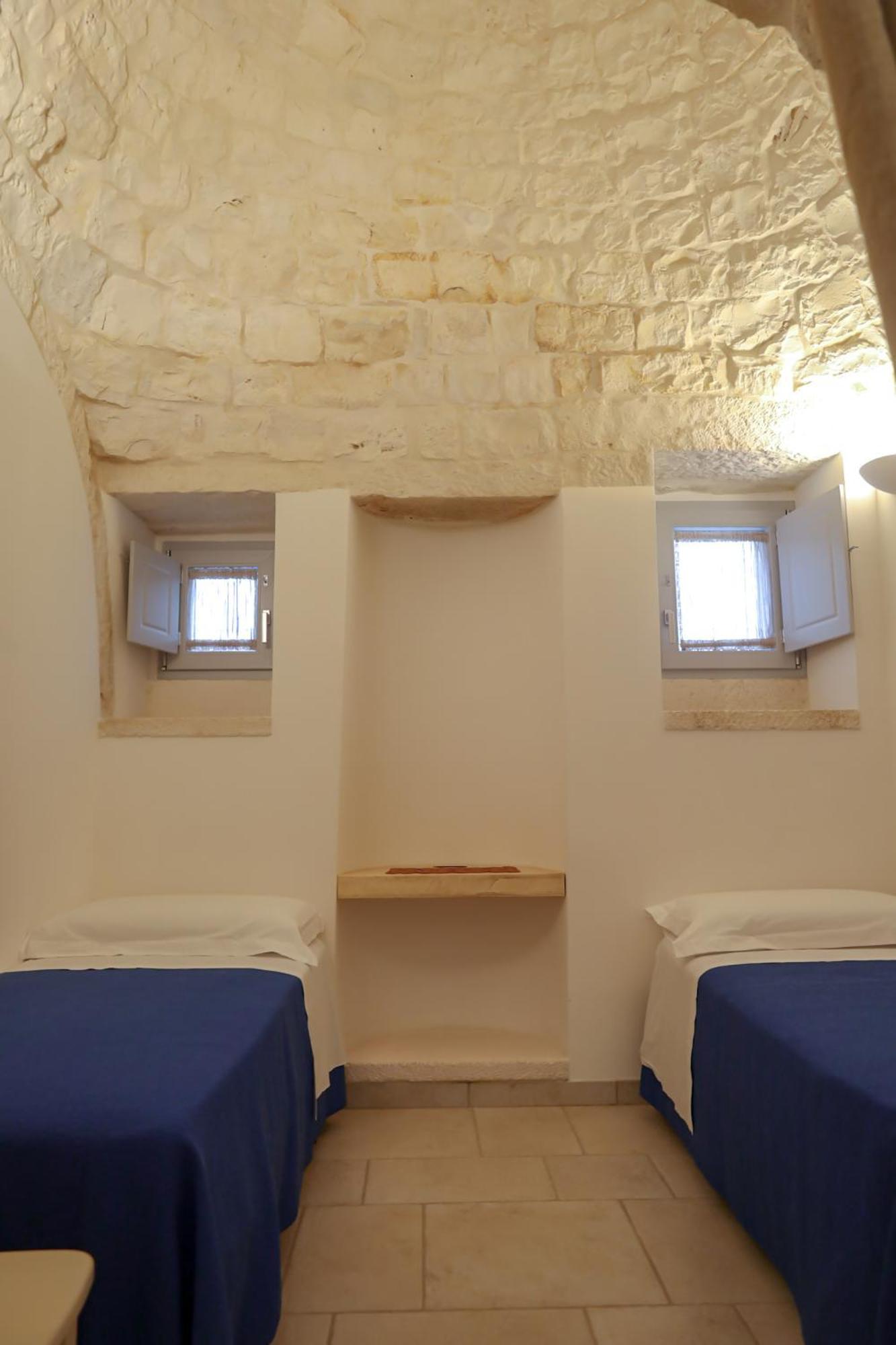 I Trulli Di Nonno Battista Villa Locorotondo Exterior photo